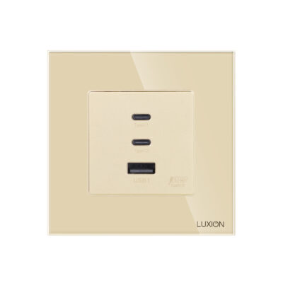 Priza Fast Charge 65W – USB-A + 2 x USB-C cu Rama din Sticla LUXION culoare aurie